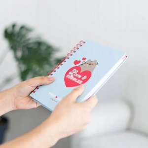 Pusheen Planner tygodniowy 2023/2024 z kolekcji Purrfect Love (14.8 x 21 cm) 9