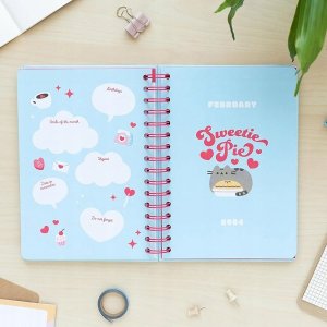 Pusheen Planner tygodniowy 2023/2024 z kolekcji Purrfect Love (14.8 x 21 cm) 10