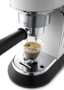 Ekspres ciśnieniowy DeLonghi Dedica EC 685.W 4