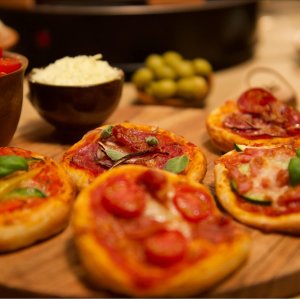 Piec do pizzy Emerio Pizzarette urządzenie do wypieku pizzy 1 pizza(e) 1100 W Czarny, Brązowy 3