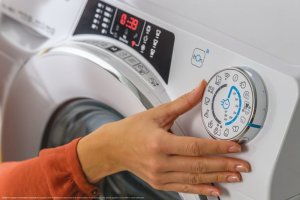 Pralko-suszarka Candy Washing Machine with Dryer ROW 4966DWMC7-S Energy efficiency class D Front loading Washing capacity 9 kg 1400 RPM Depth 58 cm Width 60 cm Display TFT Drying system Drying capacity 6 kg Steam function White 23