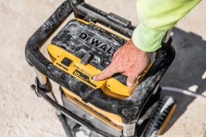 Myjka ciśnieniowa Dewalt Akumulatorowa DCMPW1600N-XJ 6