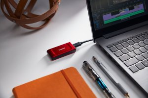 Dysk zewnętrzny SSD Kingston XS1000 1TB Czerwony (SXS1000R/1000G) 8