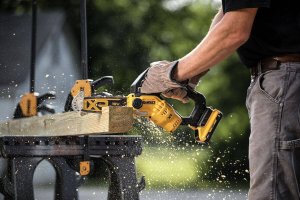 Piła łańcuchowa Dewalt DCMPS520N-XJ 18 V 20 cm 6