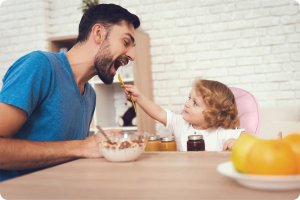 Ricokids Krzesełko do karmienia Tulo różowe 7