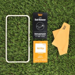 PanzerGlass Ceramic Protection iPhone 15 Pro Max 6.7" Ultra-Wide-Fit Screen Protection Easy Aligner Included 2840 3