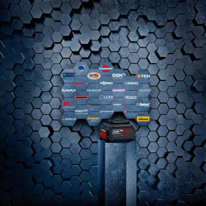 Bosch Pilarka tarczowa GKM 18V-50 06016B8001 2