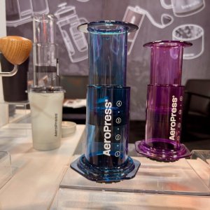 Aero Press AeroPress Clear Blue - Zaparzacz do kawy niebieski 6