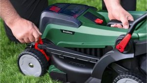 Kosiarka akumulatorowa Bosch UniversalRotak 2x18V-37-550 12