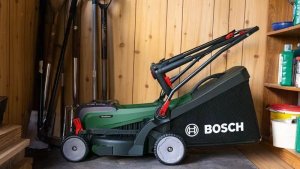 Kosiarka akumulatorowa Bosch UniversalRotak 2x18V-37-550 15