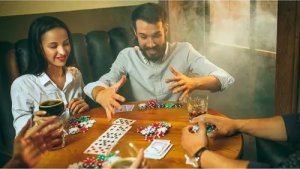 Malatec Poker - zestaw 300 żetonów w walizce HQ 23528 11