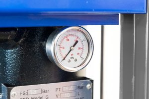 Sprężarka Airpress KOMPRESOR śrubowy APS 7.5 COMBI DRY X 18