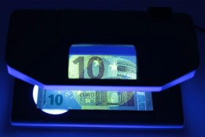 Olympia Urządzenie do sprawdzania banknotów UV 588 3