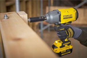 Klucz udarowy Stanley SFMCF940M1 18 V 1/2" 13