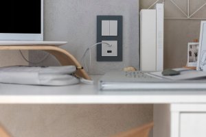 Kontakt-Simon Gniazdo wtyczkowe Kontakt-Simon 55 TGZ1CZ.01/111 pojedyncze z uziemieniem i przesłonami moduł 16 A, 250V~, szybkozłącza biały mat 7