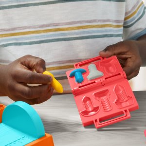 Play-Doh PLAY-DOH playset Stamp n saw tool bench 13