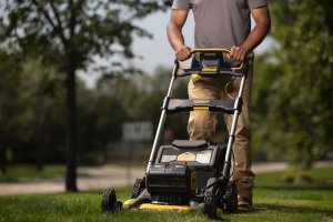 Kosiarka akumulatorowa Dewalt DCMWP134N-XJ 9