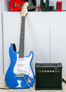 NN Zestaw gitarowy gitara elektryczna + akcesoria (EG SET BLU) 8
