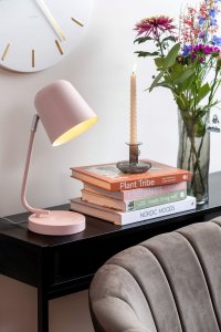Lampka biurkowa Leitmotiv różowa 3