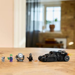 LEGO DC Super Heroes Tumbler Batmana™ kontra Dwie Twarze i Joker™ (76303) 2
