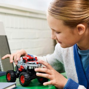 LEGO Technic Monster Jam™ ThunderROARus™ (42200) 4