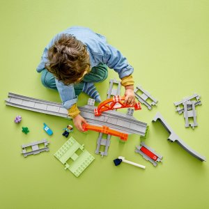 LEGO Duplo Most i tory kolejowe — zestaw rozszerzający (10426) 4