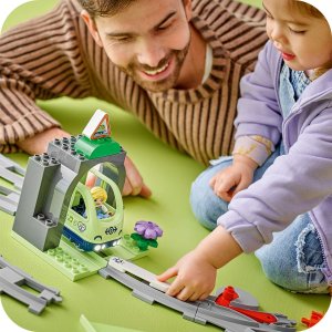 LEGO Duplo Tunel i tory kolejowe — zestaw rozszerzający (10425) 7
