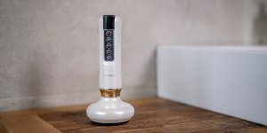 AD Accessories Masażer antycellulitowy z funkcją bańki chinskiej Humanas DermaSmooth - biały 8