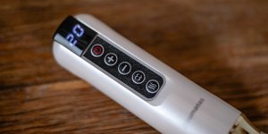 AD Accessories Masażer antycellulitowy z funkcją bańki chinskiej Humanas DermaSmooth - biały 10