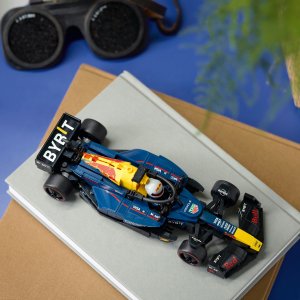 LEGO Speed champions Bolid F1® Oracle Red Bull Racing RB20 (77243) 4