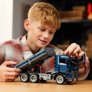 LEGO Technic Wywrotka z przechylaną skrzynią (42203) 2