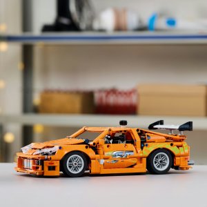 LEGO Technic Fast and Furious Toyota Supra MK4 (42204) 2