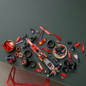 LEGO Technic Bolid F1 Ferrari SF-24 (42207) 3