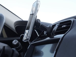 iOttie iOttie iTap 3 MagSafe Air Vent Mount with Magnetic Ring Adapter 5