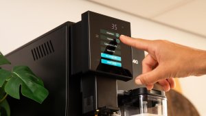 Ekspres ciśnieniowy Cecotec Compactccino Connected 7