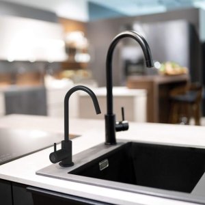 Zmiękczacz wody Dafi System filtrujący FLOW COMFORT 2x Filtr DC10 + kran ALTO czarny 2