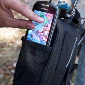 Blackburn Torba na ramę BLACKBURN OUTPOST TOP TUBE BAG black, wodoodporna, 0,5L 4