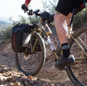 Blackburn Torba na ramę BLACKBURN OUTPOST TOP TUBE BAG black, wodoodporna, 0,5L 5