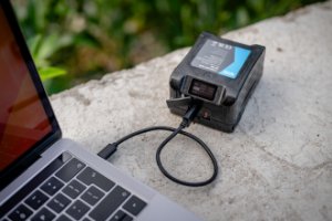 Zestaw studyjny Newell Zestaw Lampa LED Newell Air Artha XL i Akumulator Newell BP-95 LCD V-Mount 10