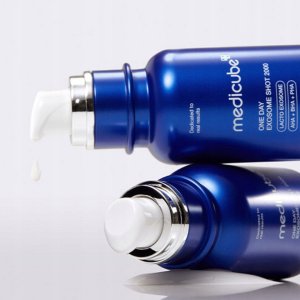 Apis MEDICUBE_One Day Exosome Shot 7500 rewitalizujące serum z mikroigłami 30ml 2