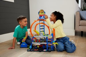 Hot Wheels Mega Garaż GIGAPĘTLA Tor wyścigowy + auto JBM74 5