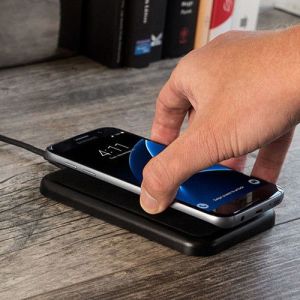 Ładowarka Mophie Bezprzewodowa podstawka ładująca Charge Force (3933) 3