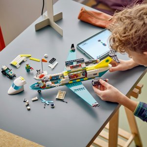 LEGO City Samolot pogotowia ratunkowego (60465) 3