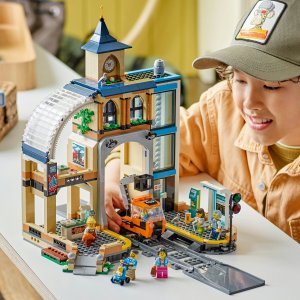 LEGO City Centralny dworzec kolejowy (60469) 3