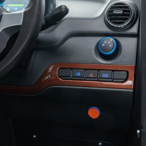 Czterokołowiec lekki, skuter elektryczny zabudowany z dachem MICRO CAR BILI BIKE SIGMA 4 LIT LiFePO4 brązowy ciemne wnętrze 13