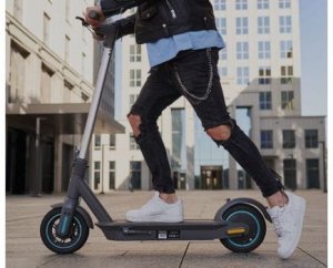 Hulajnoga elektryczna Motus Scooty 10 Gen4 6