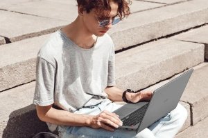 Laptop LG Gram Book / 15U50T-G.ARS2U1 / Intel i5-13 / 16GB / SSD 1TB / Intel Iris Xe / FullHD / Win 11 / Srebrny 10