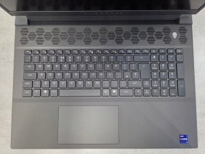 Dell Alienware m18 R2 i9-14900HX 32GB 2TB SSD RTX 4080 QHD+ 165Hz Win11 8
