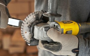 Szlifierka Stanley Fatmax SFMCG710B-XJ 9