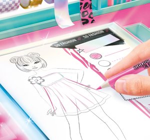 Canal Toys So Slime Fashion Designer Light-Up Studio 4